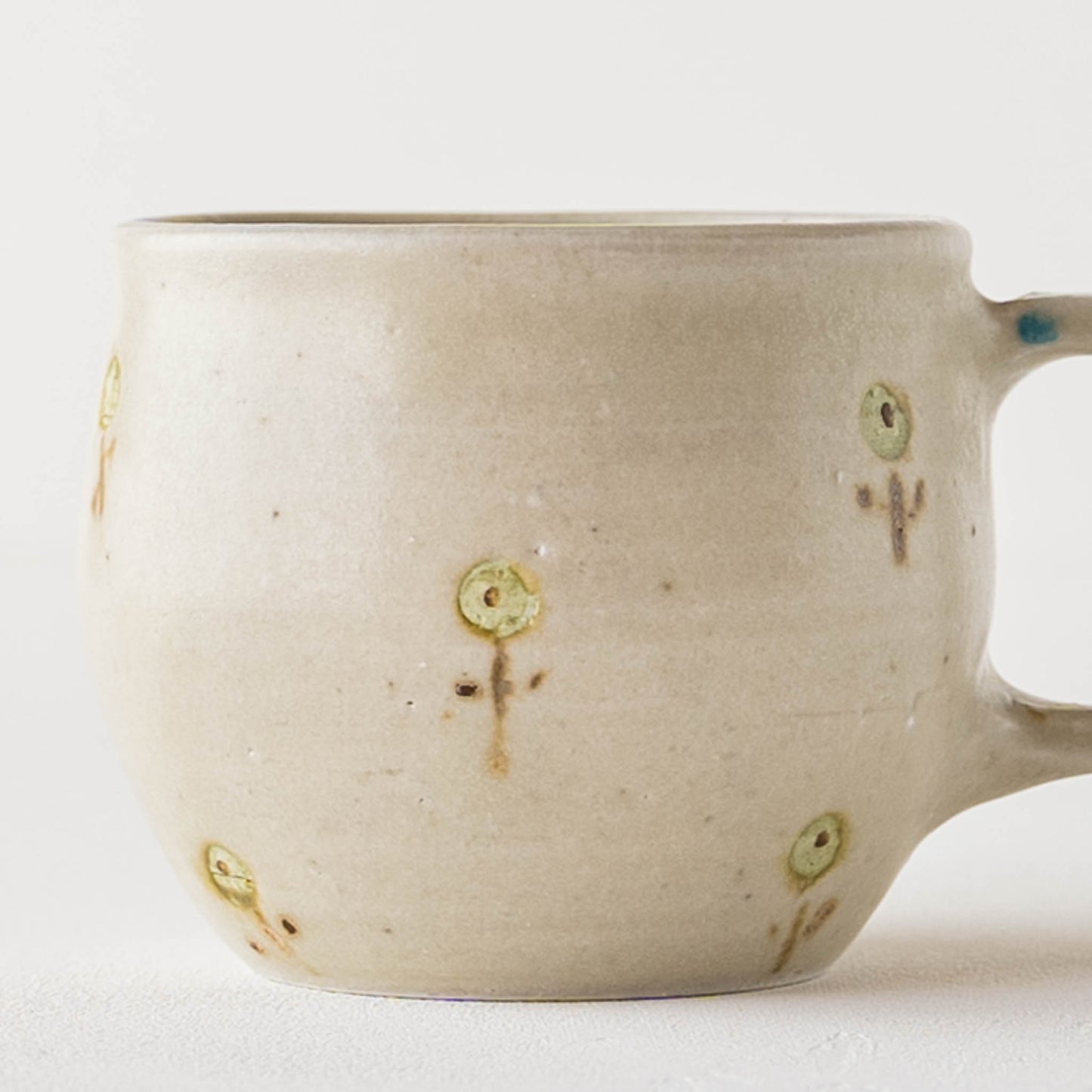 Mug Flower J Off-white x Dot | Haruko Harada