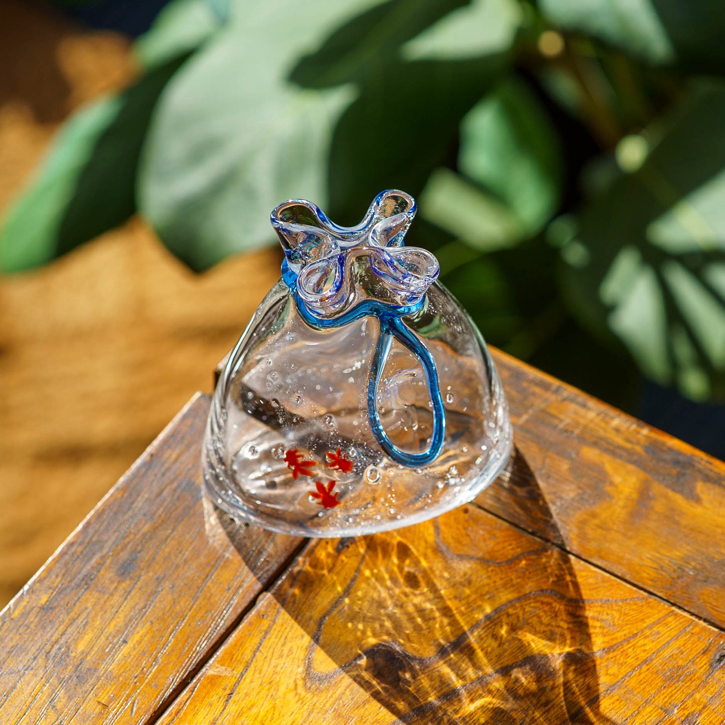 金魚巾着一輪挿し　小　青｜極楽寺がらす工房