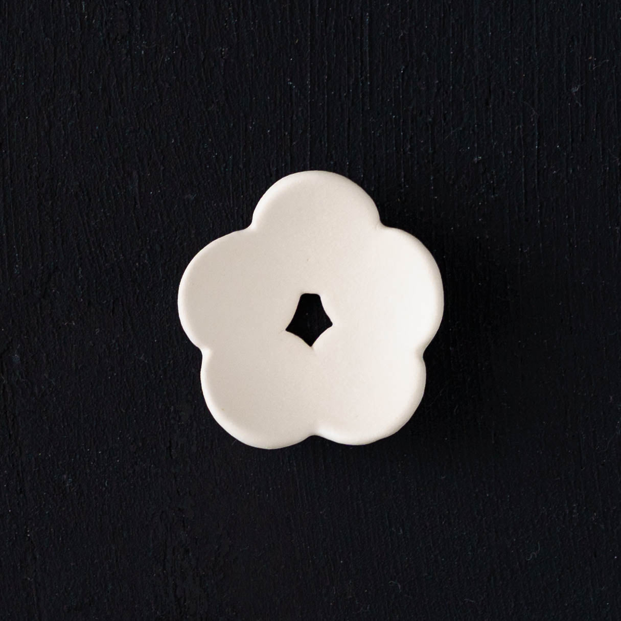 花箸置き　芙蓉　ホワイト｜辻本路