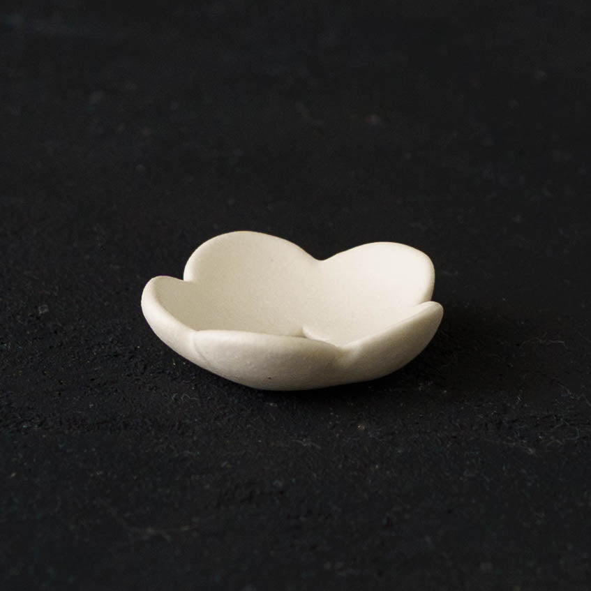 花箸置き　芙蓉　ホワイト｜辻本路