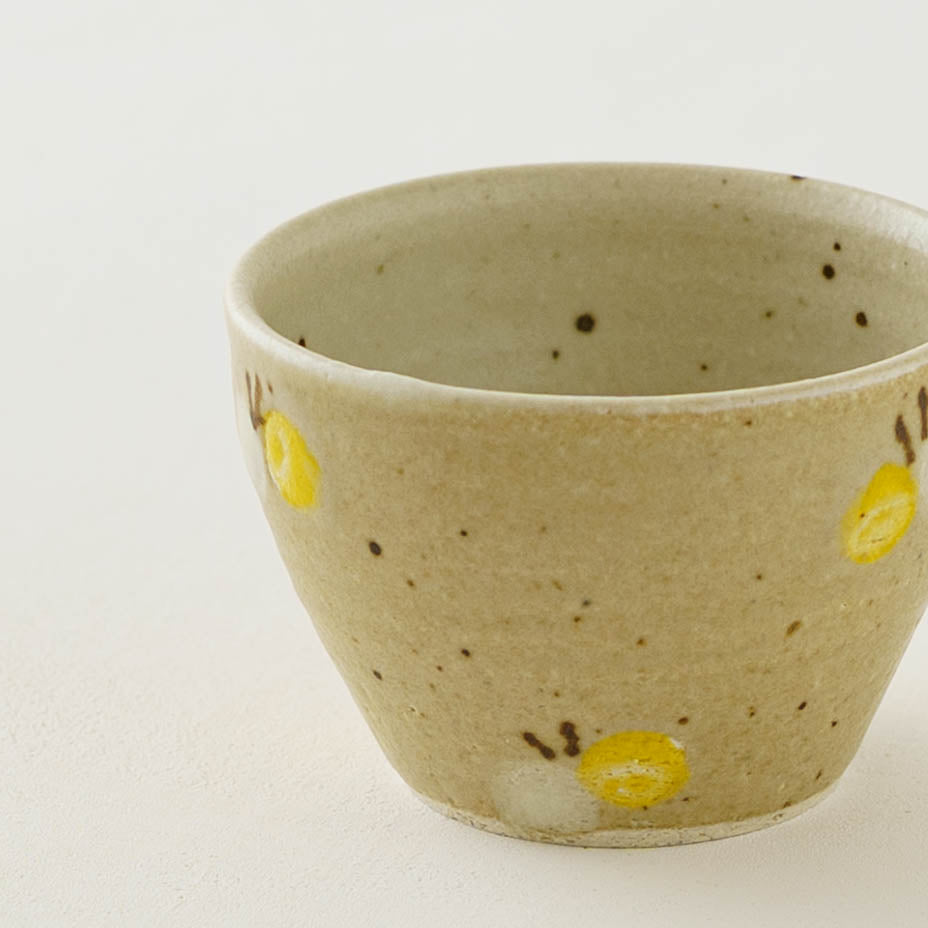 フリーカップ　ちょうちょ　ライトブラウン｜原田晴子