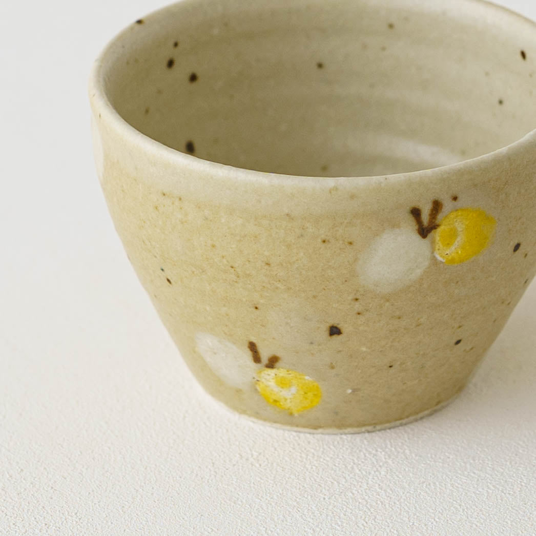 フリーカップ　ちょうちょ　ライトブラウン｜原田晴子