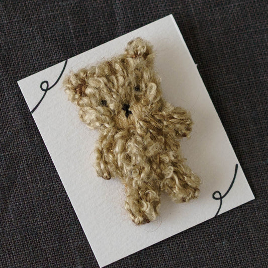 刺繍ブローチ　もふくま｜あおのいえ