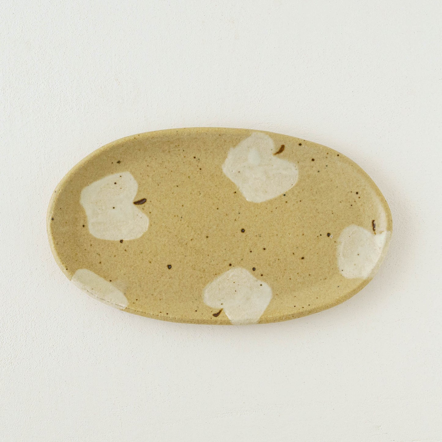 楕円板皿　りんご　ライトブラウン｜原田晴子