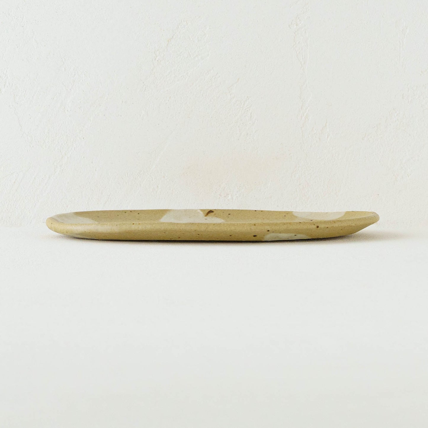 楕円板皿　りんご　ライトブラウン｜原田晴子