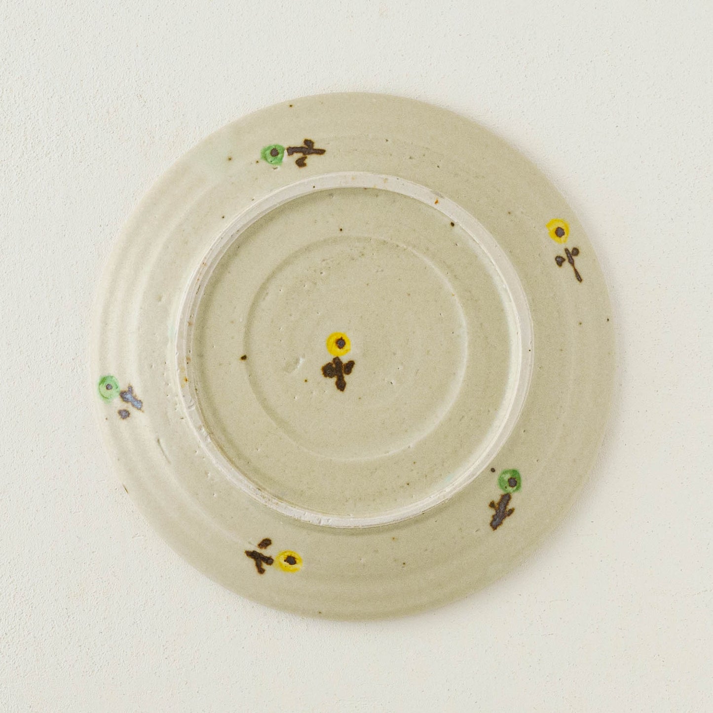6寸リムプレート　お花　オフホワイト（グリーン x イエロー）｜原田晴子