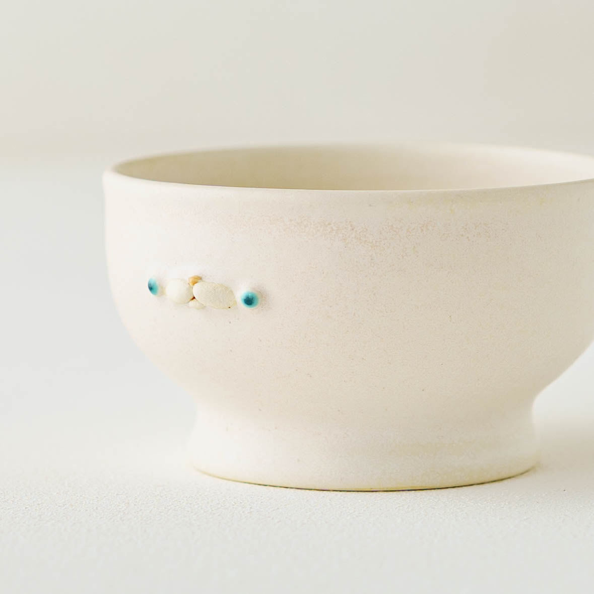 堀江遼子　ryoko horie 器　プリン　ぽんぽこ 陶芸作家 堀江遼子 poco bowl white｜鎌倉山 作家もののうつわ通販