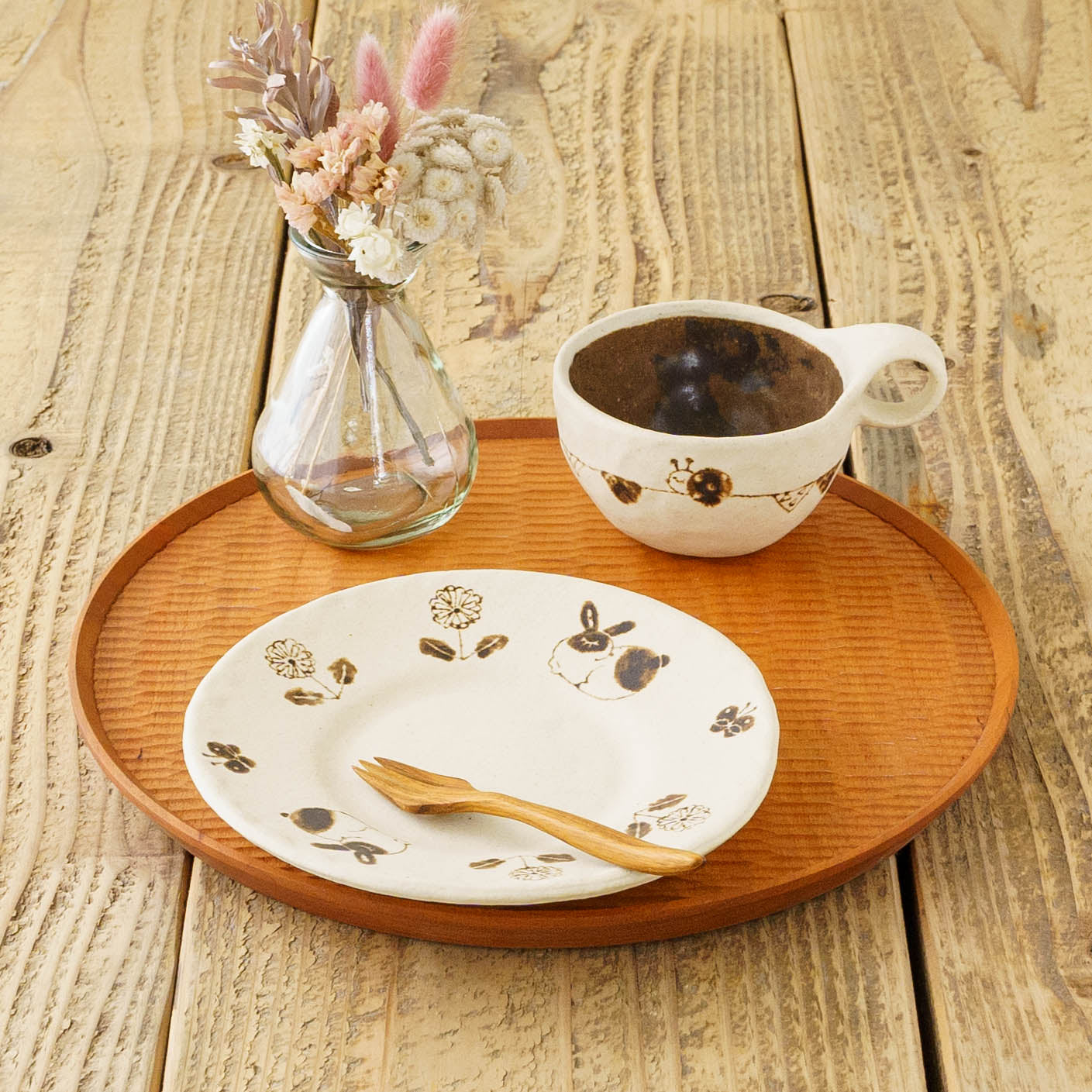 陶芸家 丸伴工場 マグ 小 てんとう虫｜作家もののうつわ通販 四季折折