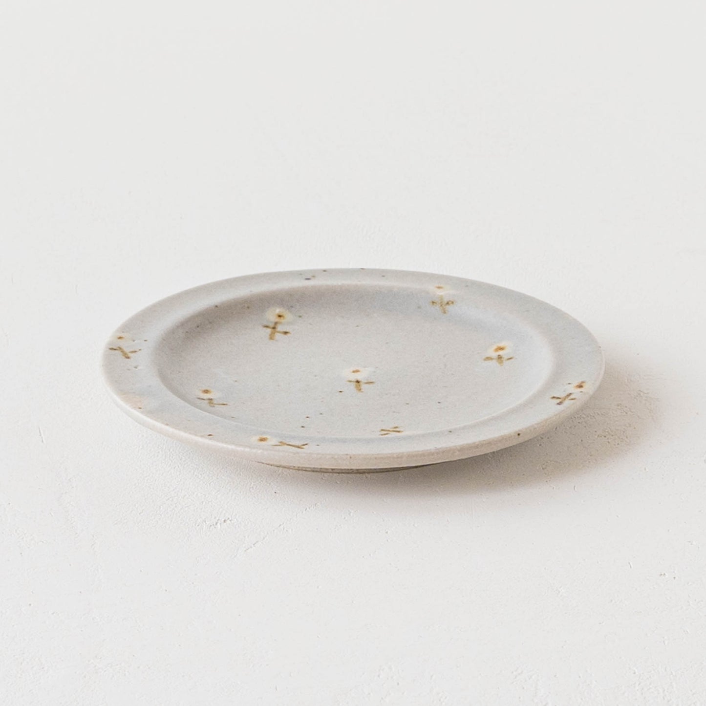 15cm rim plate flower light blue x white | Haruko Harada