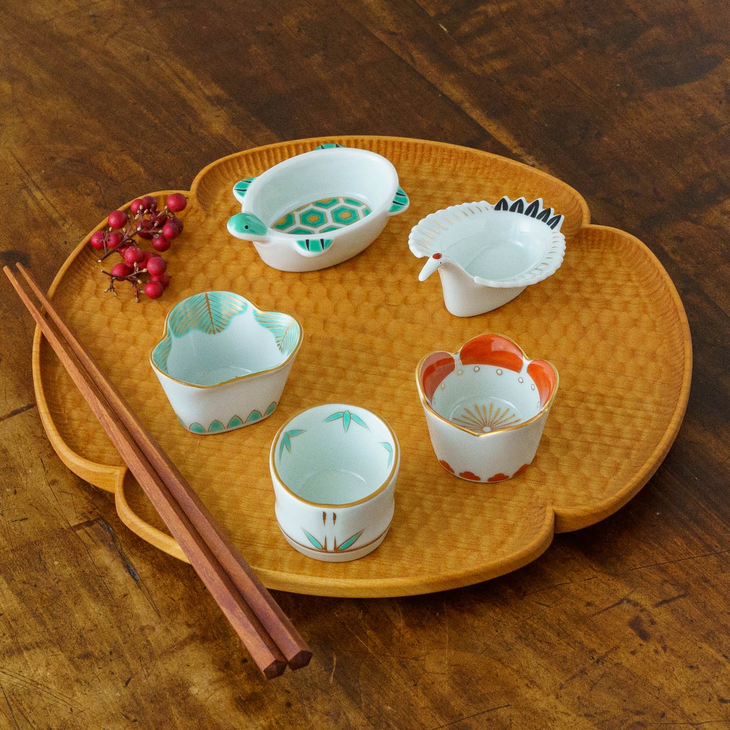 Bean bowl plum | Arita ware