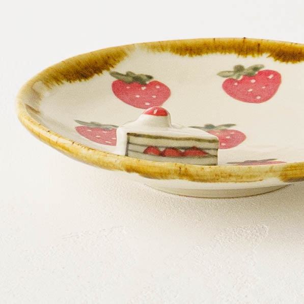 Strawberry round plate｜Kei Kajita