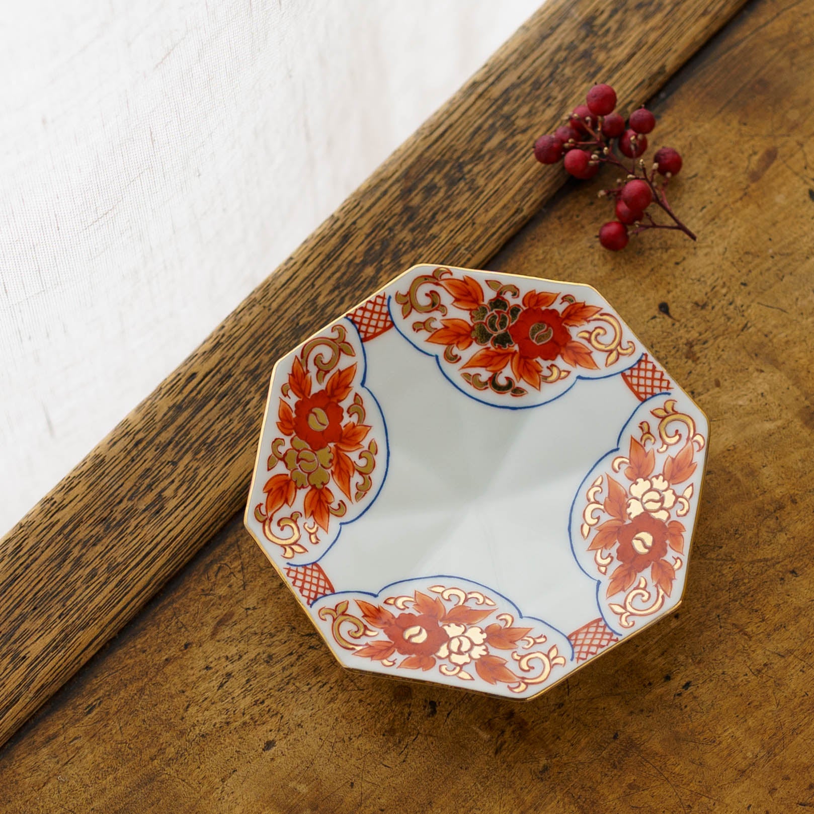 九谷焼　吉田屋柄花弁縁八角皿　4枚　21cm　幕末〜明治初期 九谷焼 吉田屋柄花弁縁八角皿 4枚 21cm 幕末〜明治初期