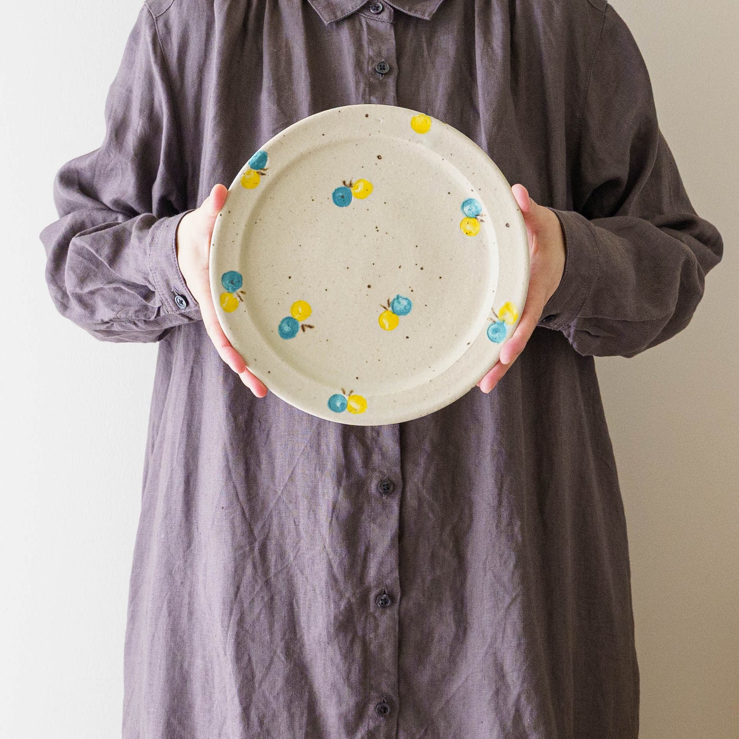 7寸リムプレート　ちょうちょ　オフホワイト｜原田晴子