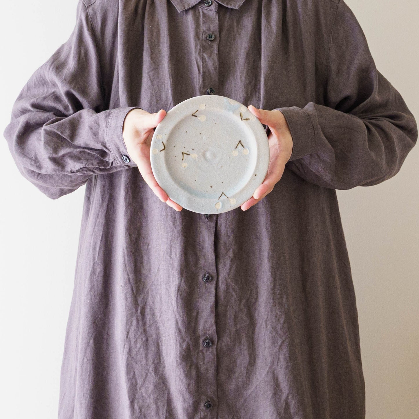 15cm rim plate cherry light blue (white) | Harada Haruko