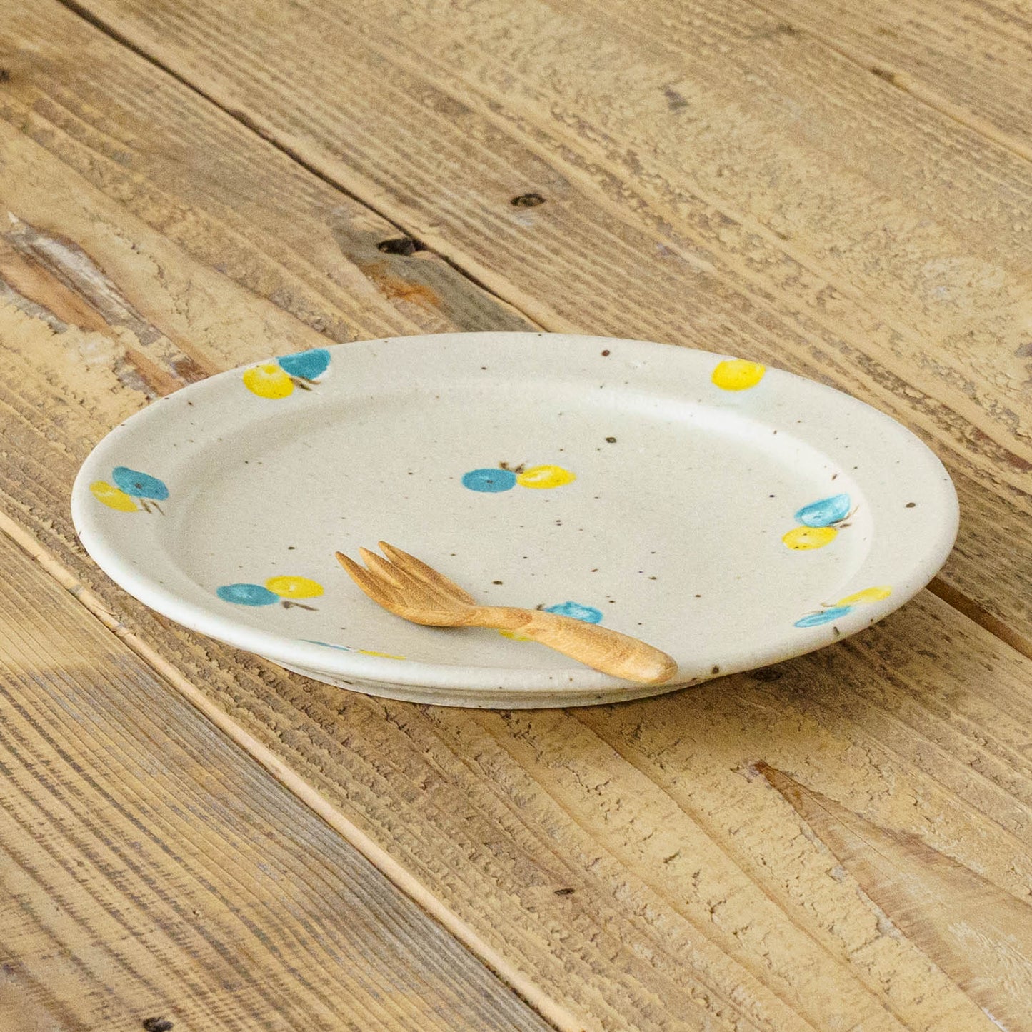 7寸リムプレート　ちょうちょ　オフホワイト｜原田晴子