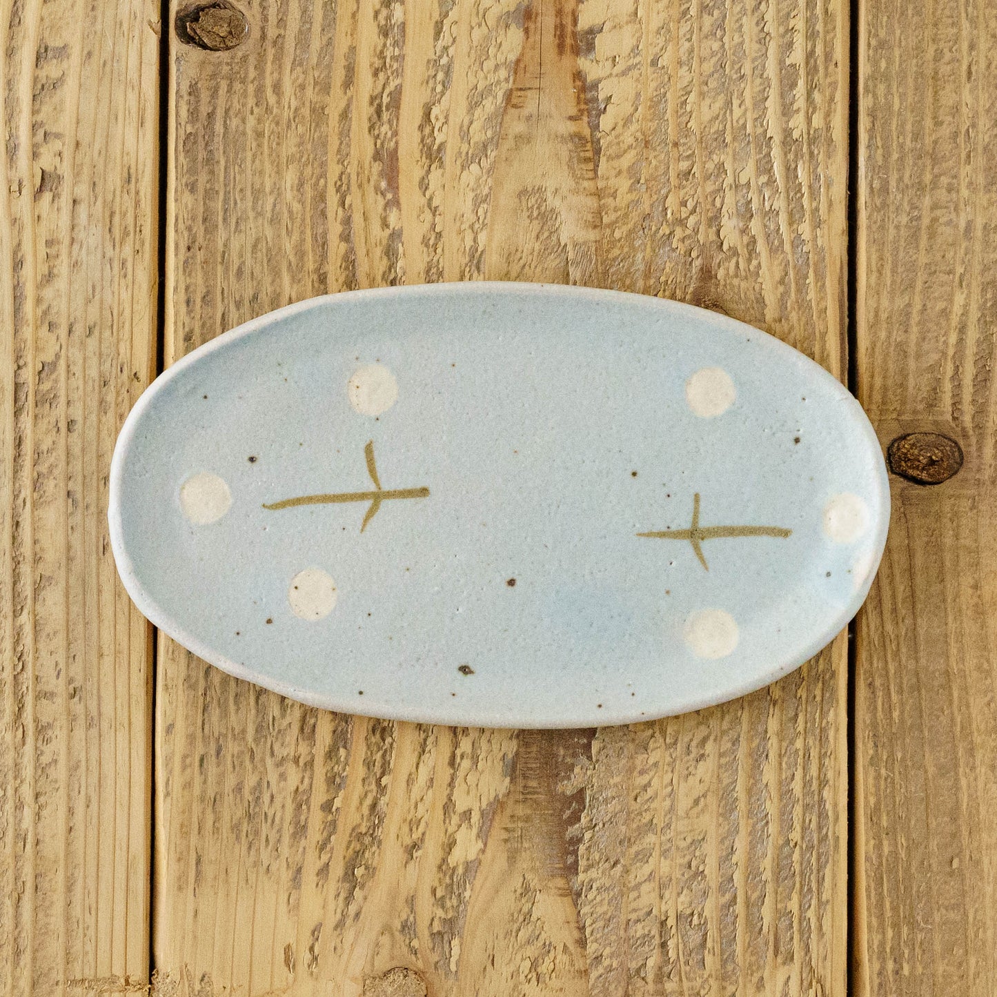 Oval plate with flowers light blue | Harada Haruko