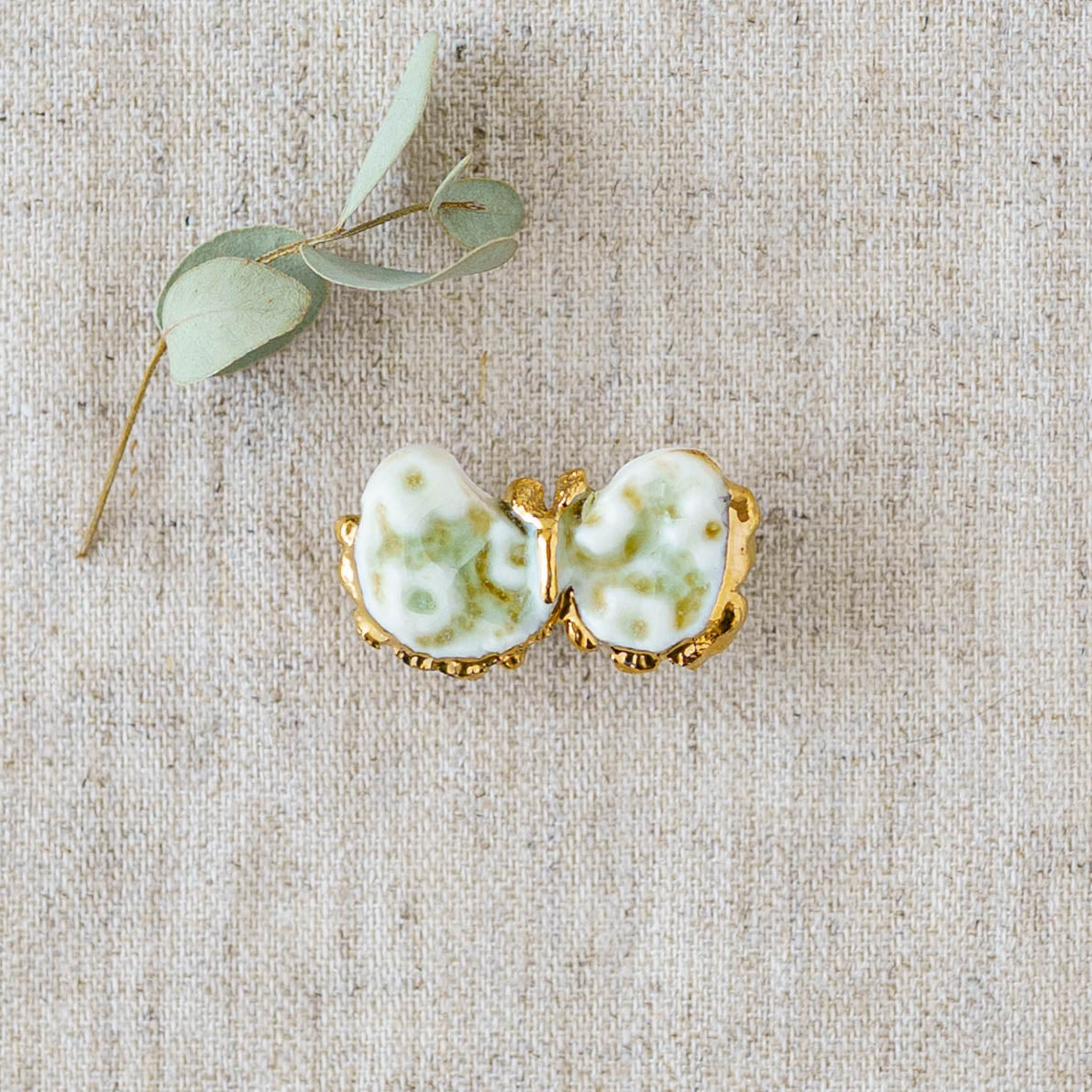 ちょうちょ　花柄　白｜ののむらみなみ