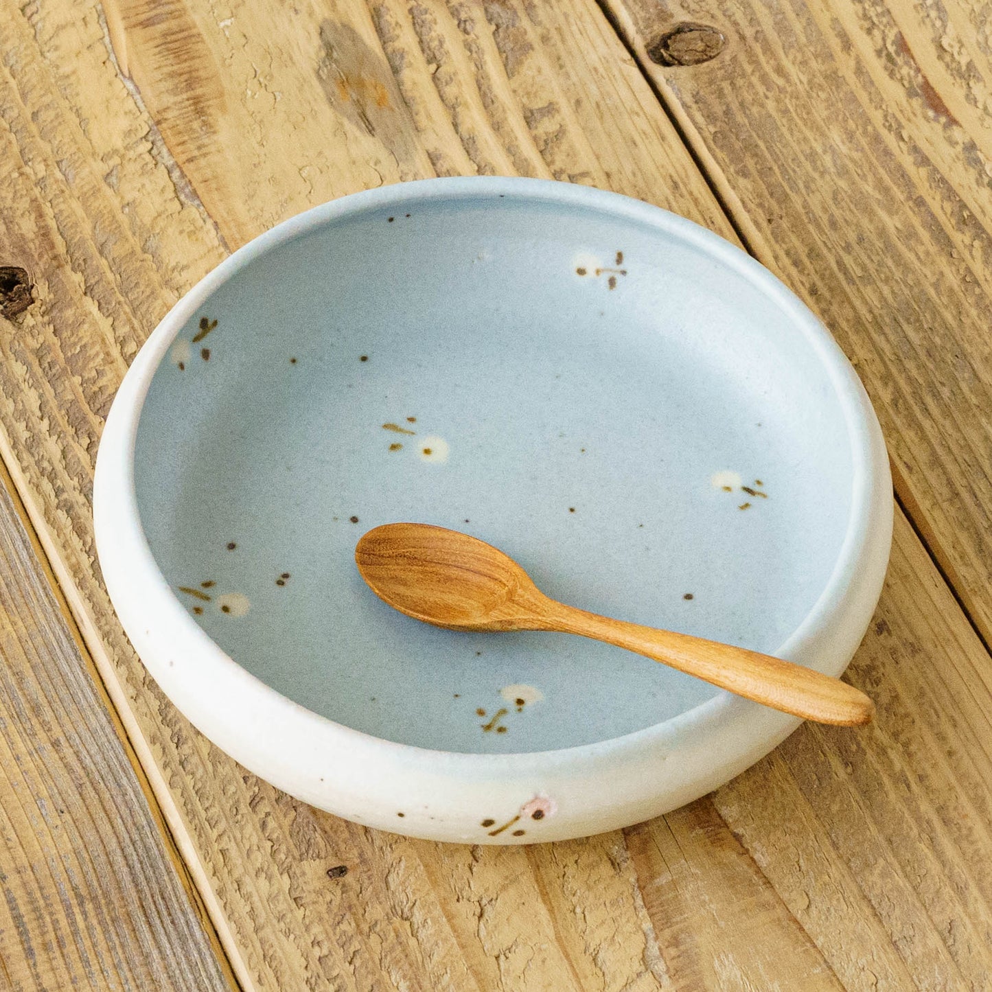 Bowl  L flower light blue x white | Haruko Harada