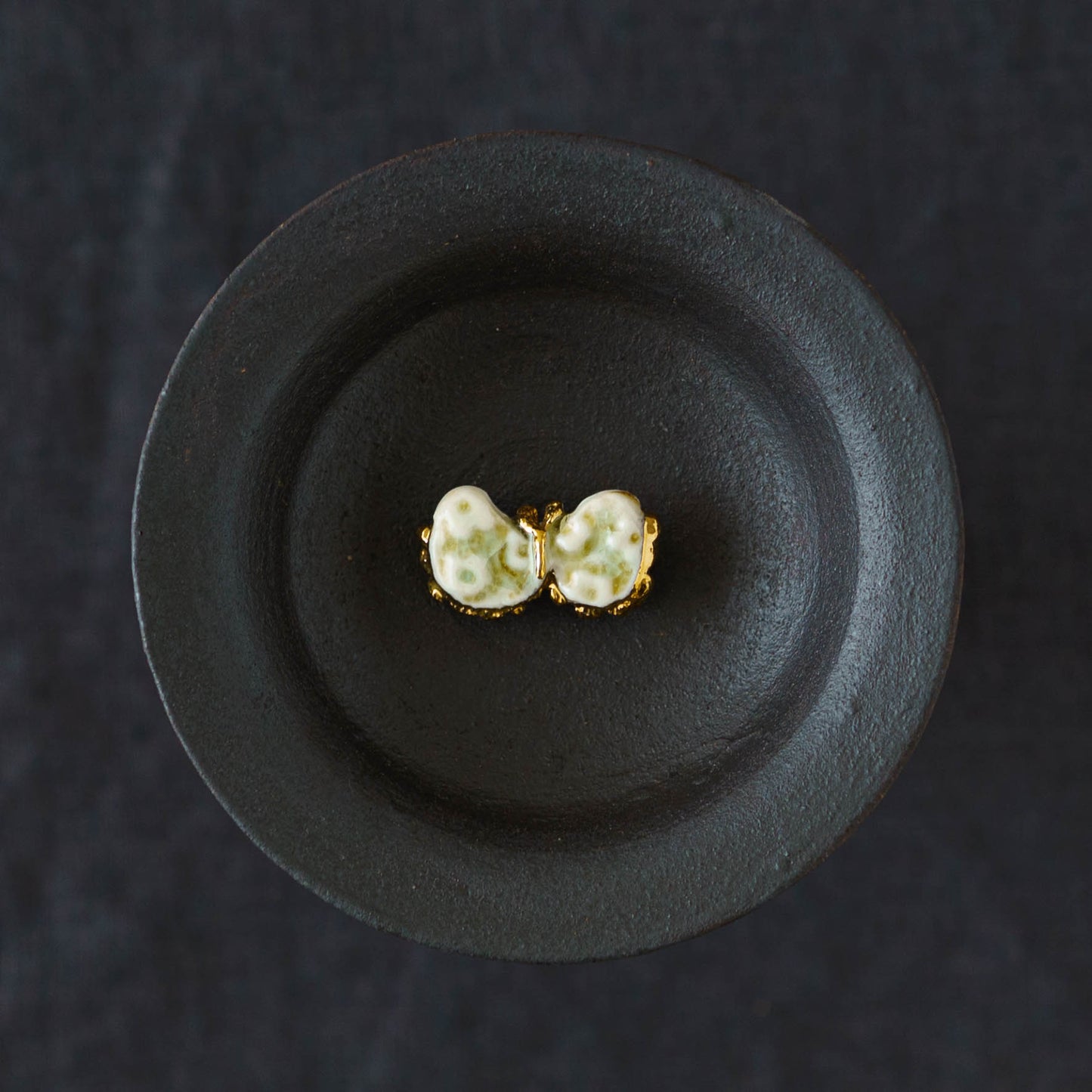 ちょうちょ　花柄　白｜ののむらみなみ