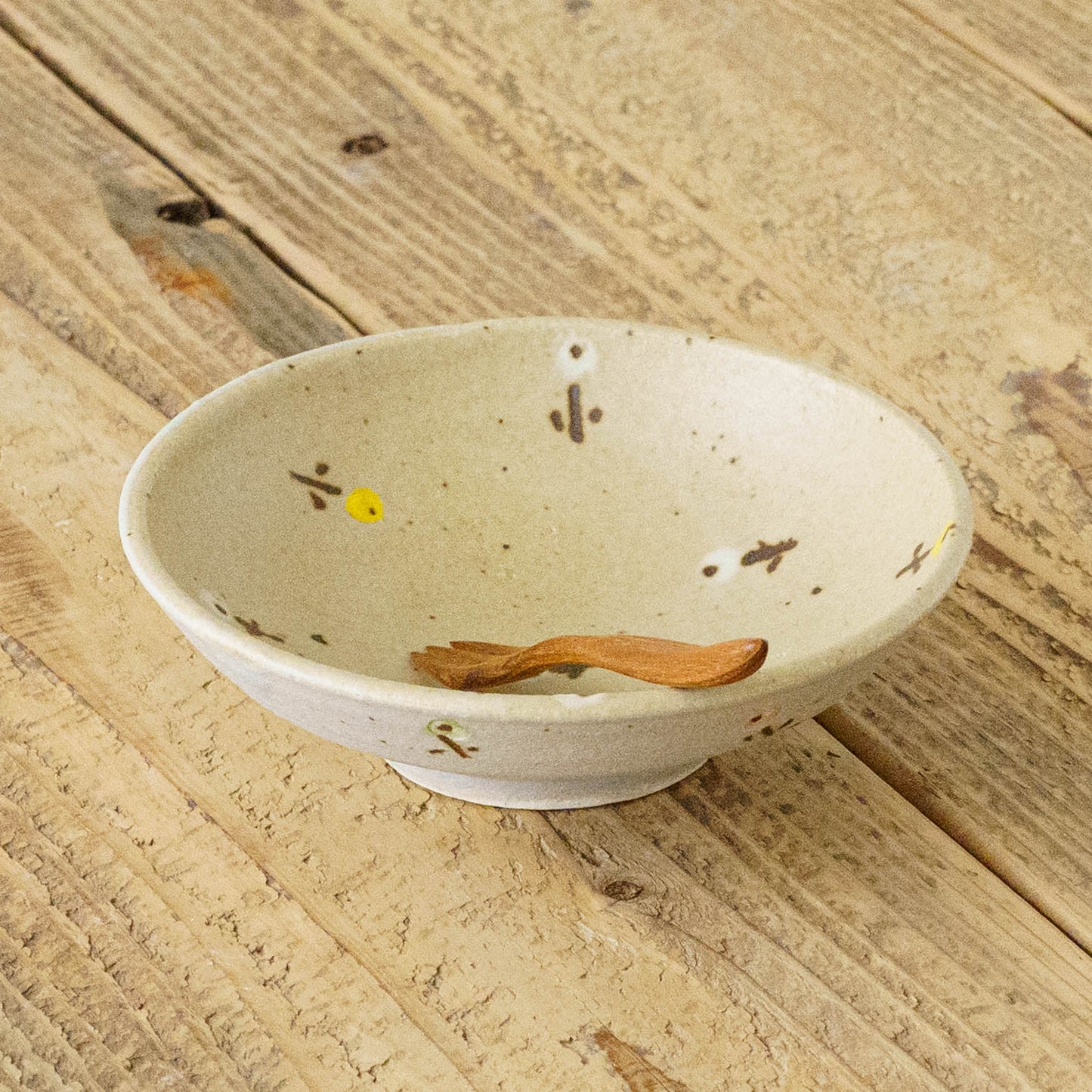 Flat bowl flower light brown x light blue | Harada Haruko