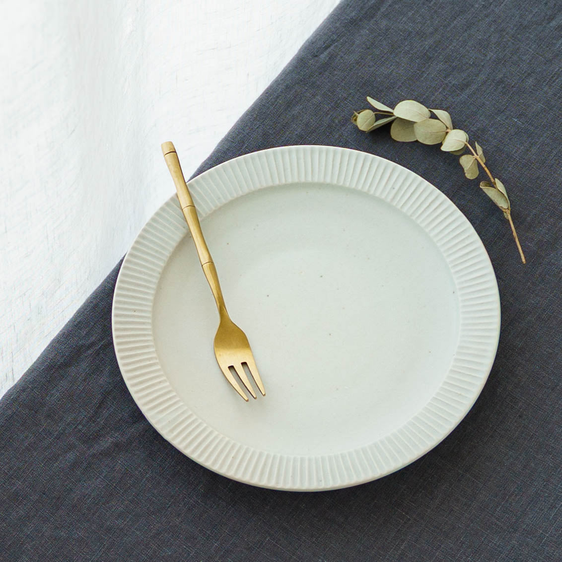 Rim Plate M | Ayako Wakana