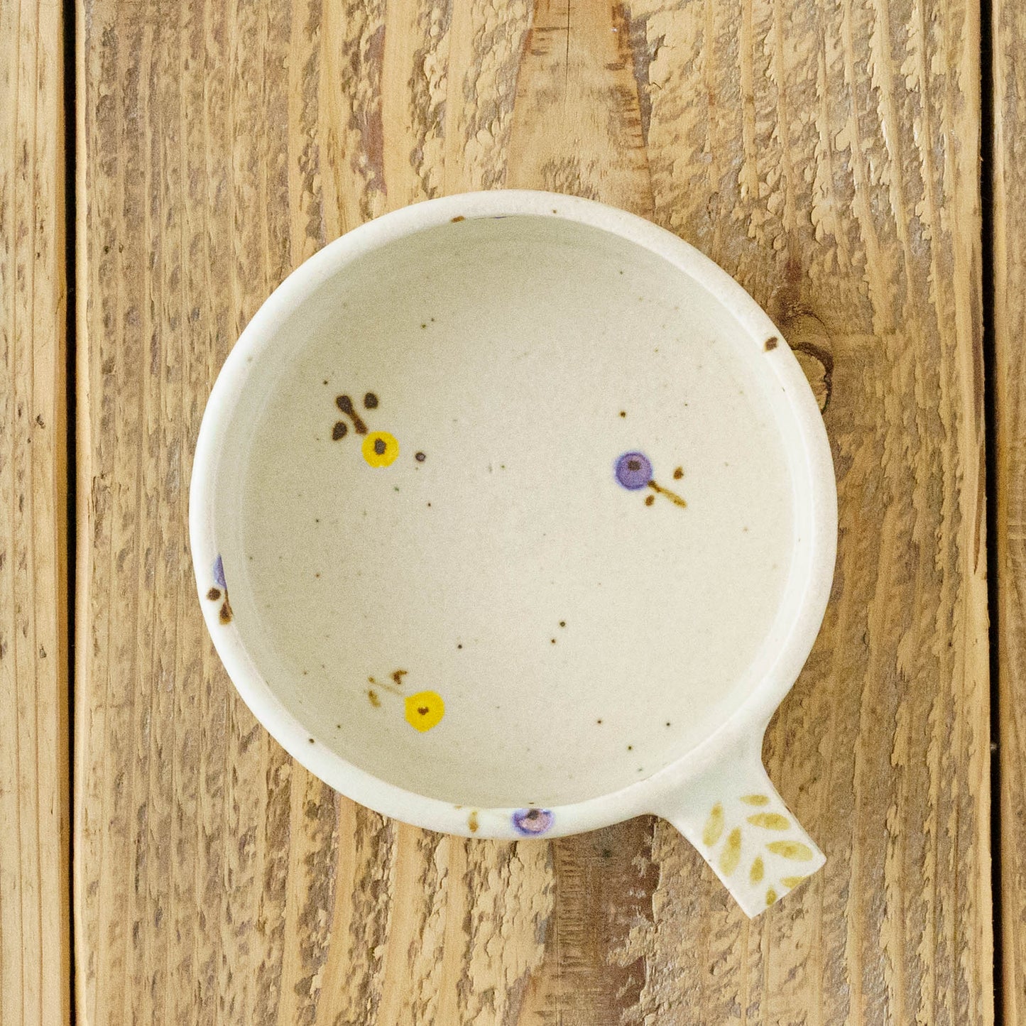 Dip Dish　中　お花　オフホワイト（イエロー x パープル）｜原田晴子