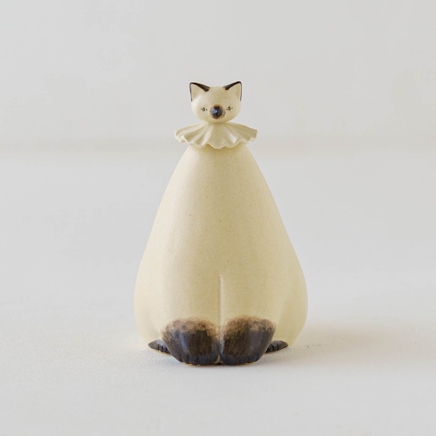 陶芸作家 もりはるか　猫オブジェ ち*︎様 もりはるか 四季 作家もののうつわ通販 星を持つねこ｜鎌倉山 立体・オブジェ