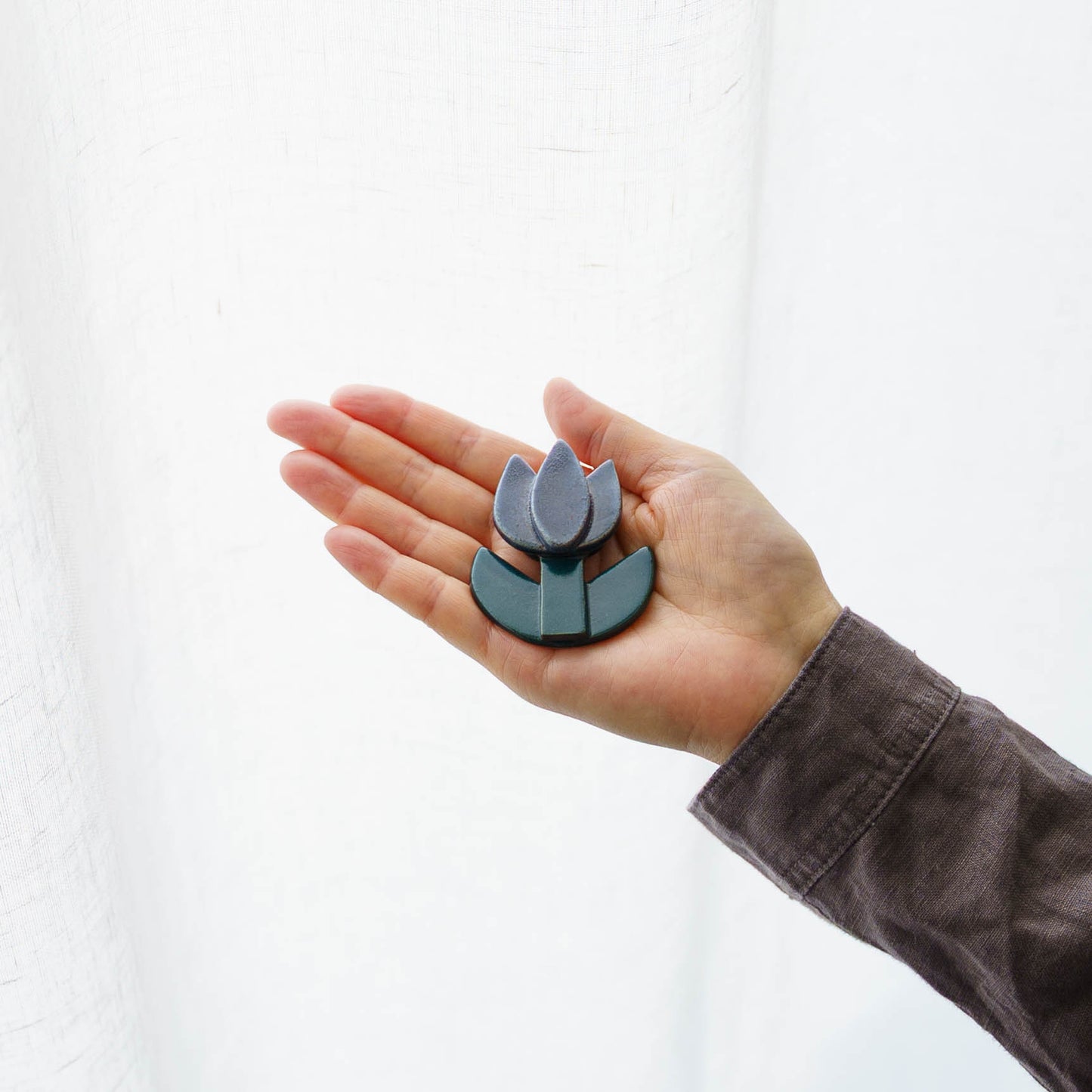 Flower chopstick rest Tulip white｜Michi Tsujimoto