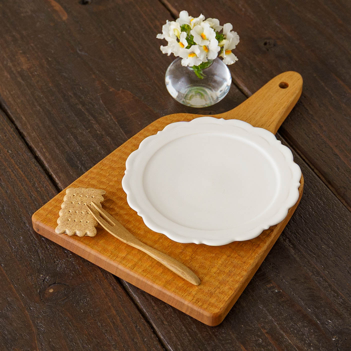 Flower chopstick rest Tulip white｜Michi Tsujimoto