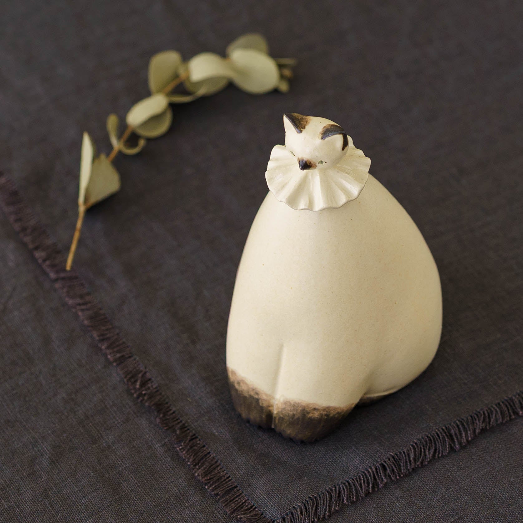 もりはるか　フリル猫ゴブレット✨新品未使用✨ 陶芸作家 もりはるか おすわりねこ｜鎌倉山 作家もののうつわ通販 四季