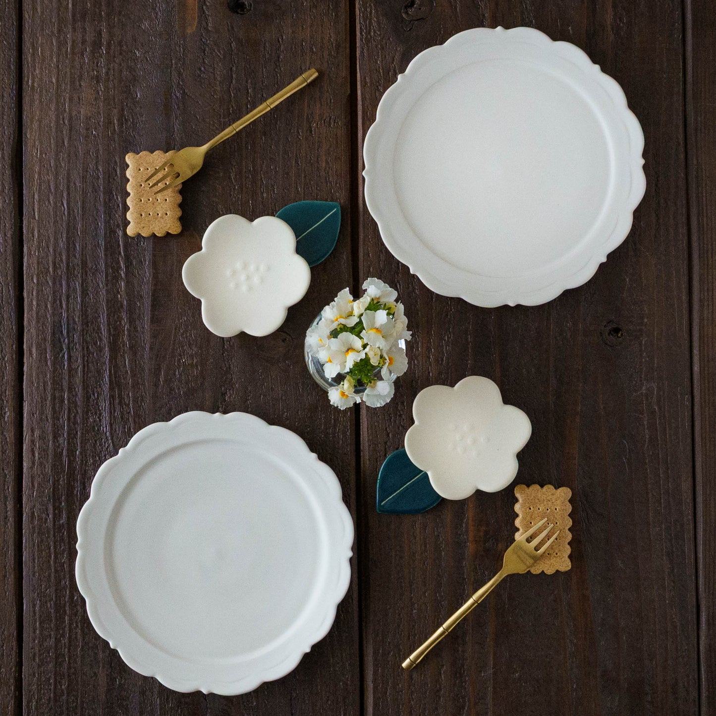Flower chopstick rest Tulip white｜Michi Tsujimoto