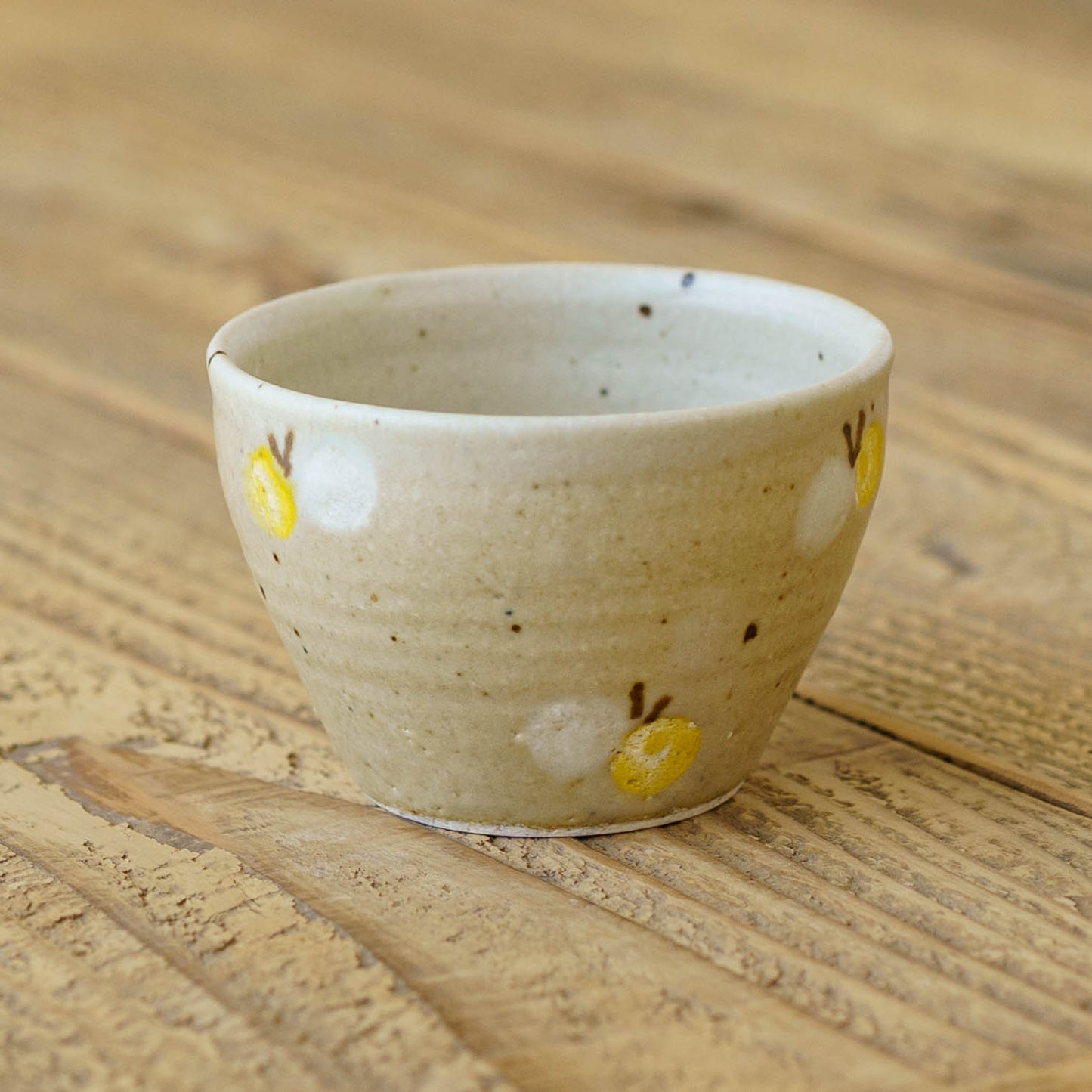 フリーカップ　ちょうちょ　ライトブラウン｜原田晴子