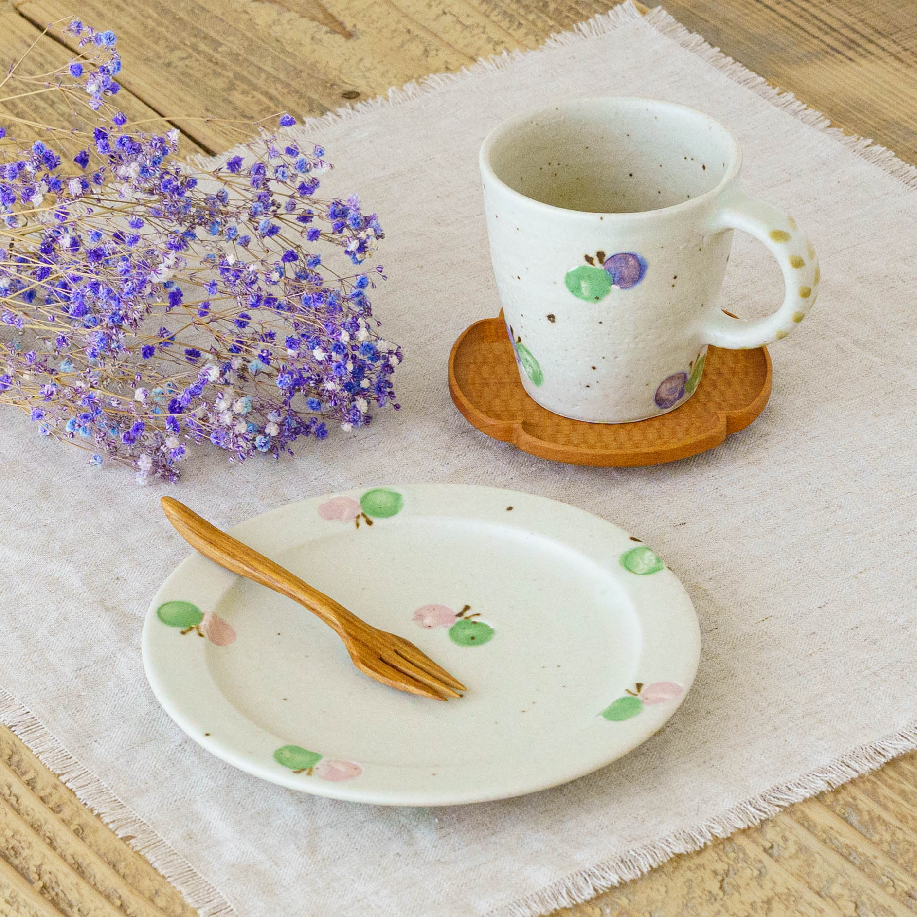 陶芸作家 原田晴子 マグ ちょうちょ オフホワイト グリーン イエロー