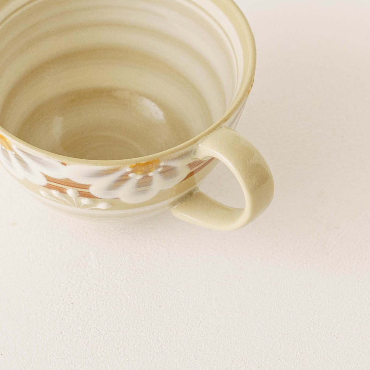 指描更紗　茶　マグカップ｜アダチノポタリ