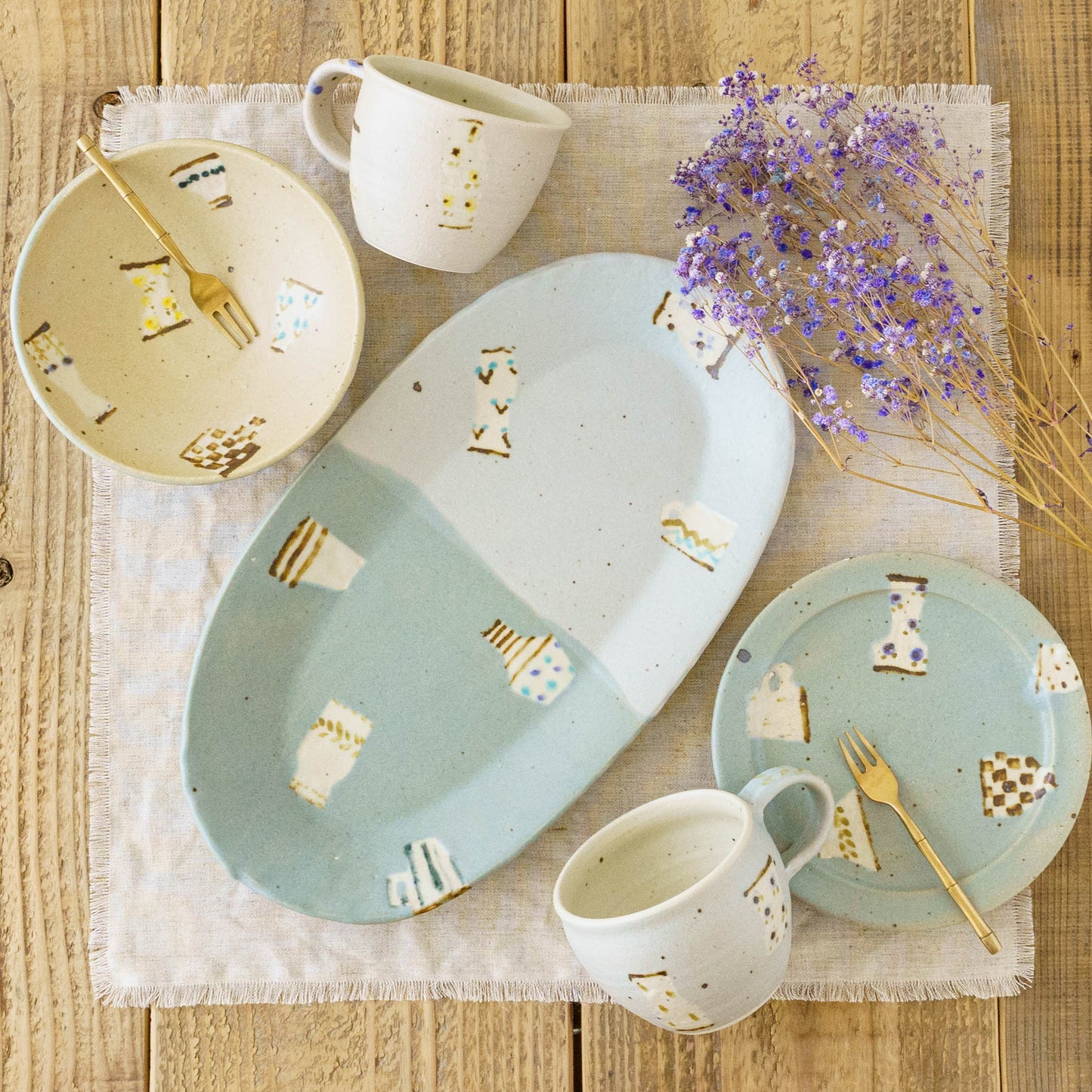 Flat bowl light brown x turquoise blue | Harada Haruko