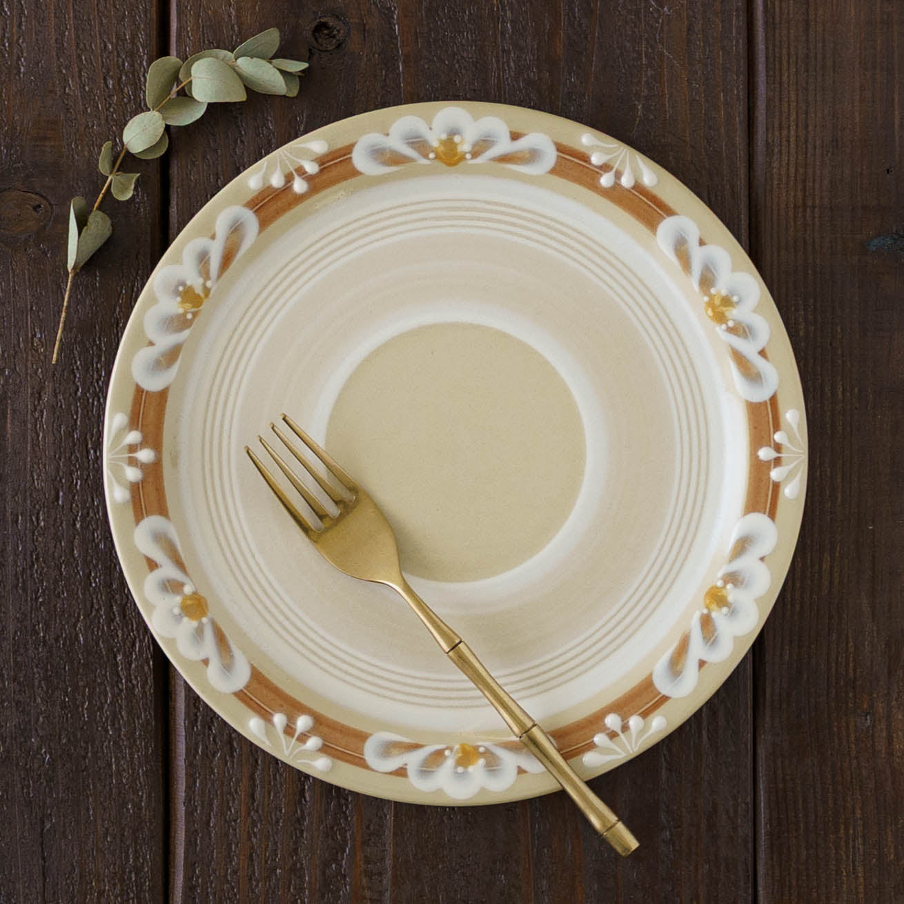 陶芸作家 アダチノポタリ 指描更紗 茶 23cmプレート｜和食器通販 四季