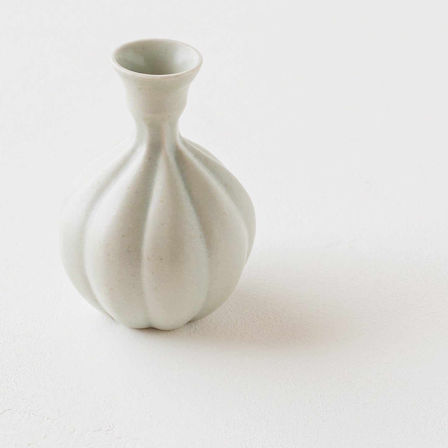 Flower Vase white | Ayako Wakana