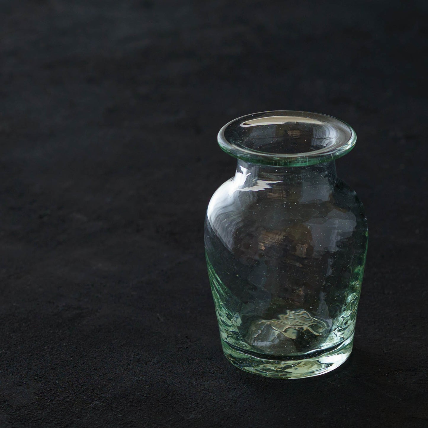 壺型花瓶　小　白｜ニジノハ　平岩愛子