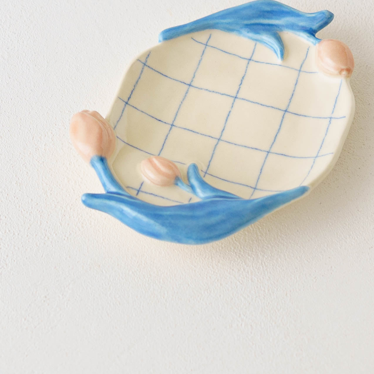 Tulip small plate A | Oya Sairi