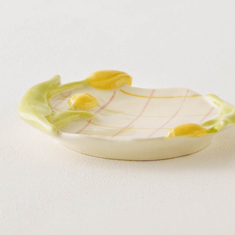 Tulip small plate C | Oya Sairi