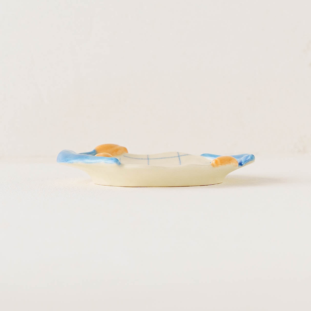 Tulip small plate D | Oya Sairi