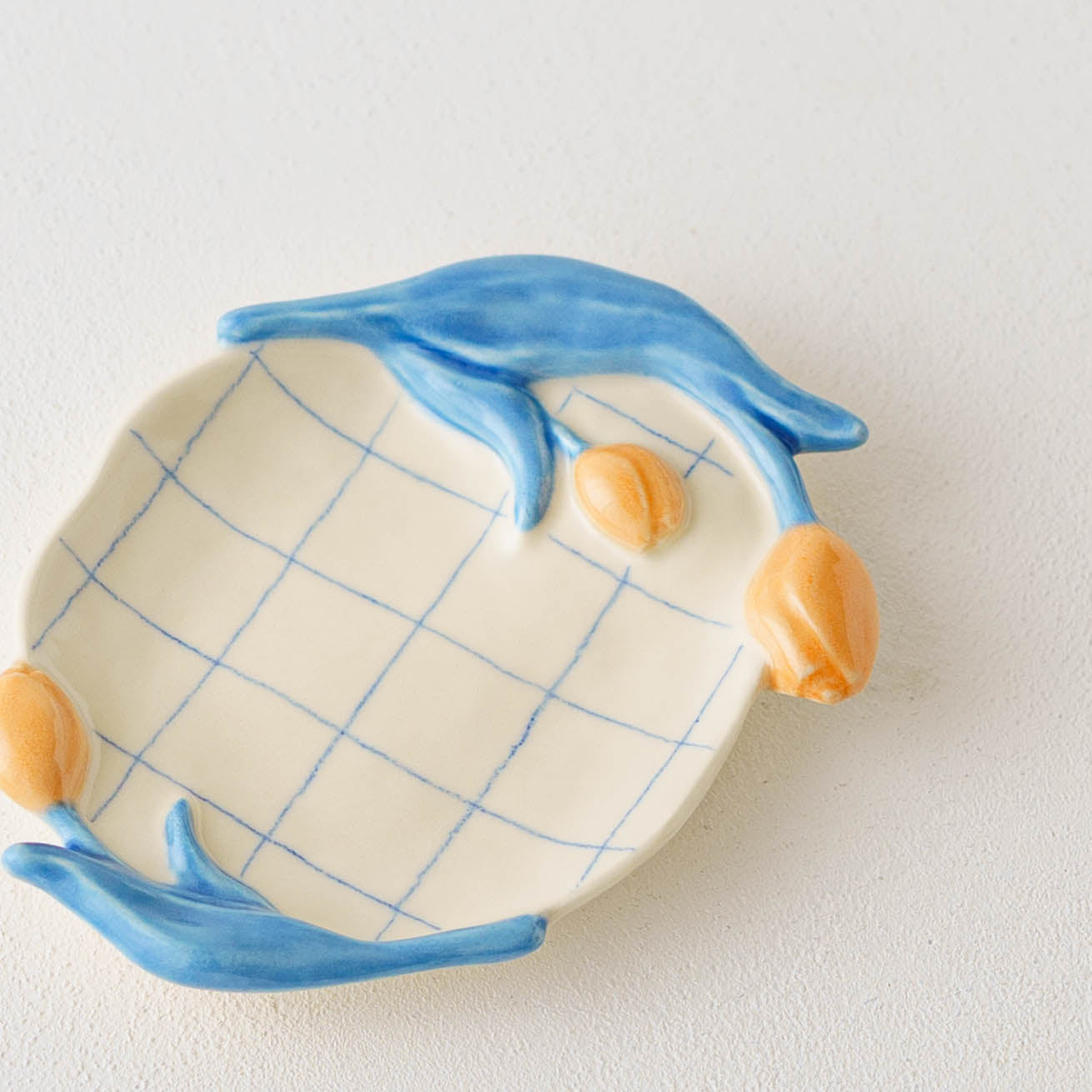 Tulip small plate D | Oya Sairi