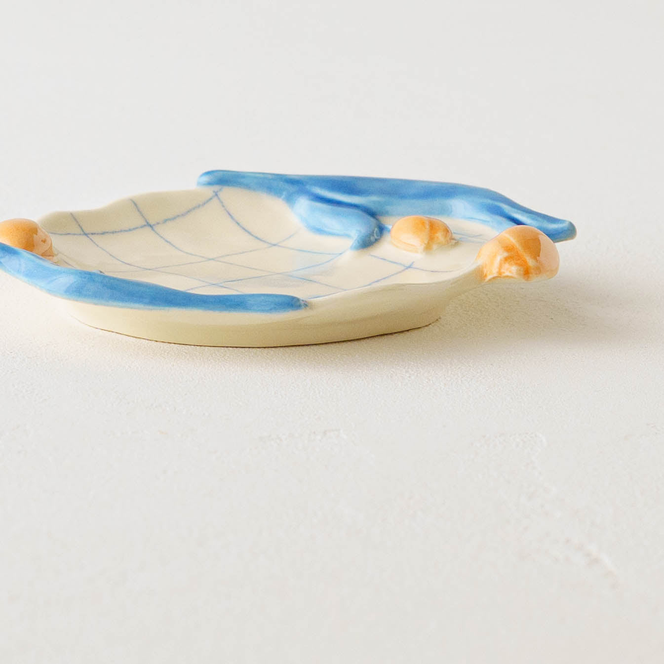 Tulip small plate D | Oya Sairi