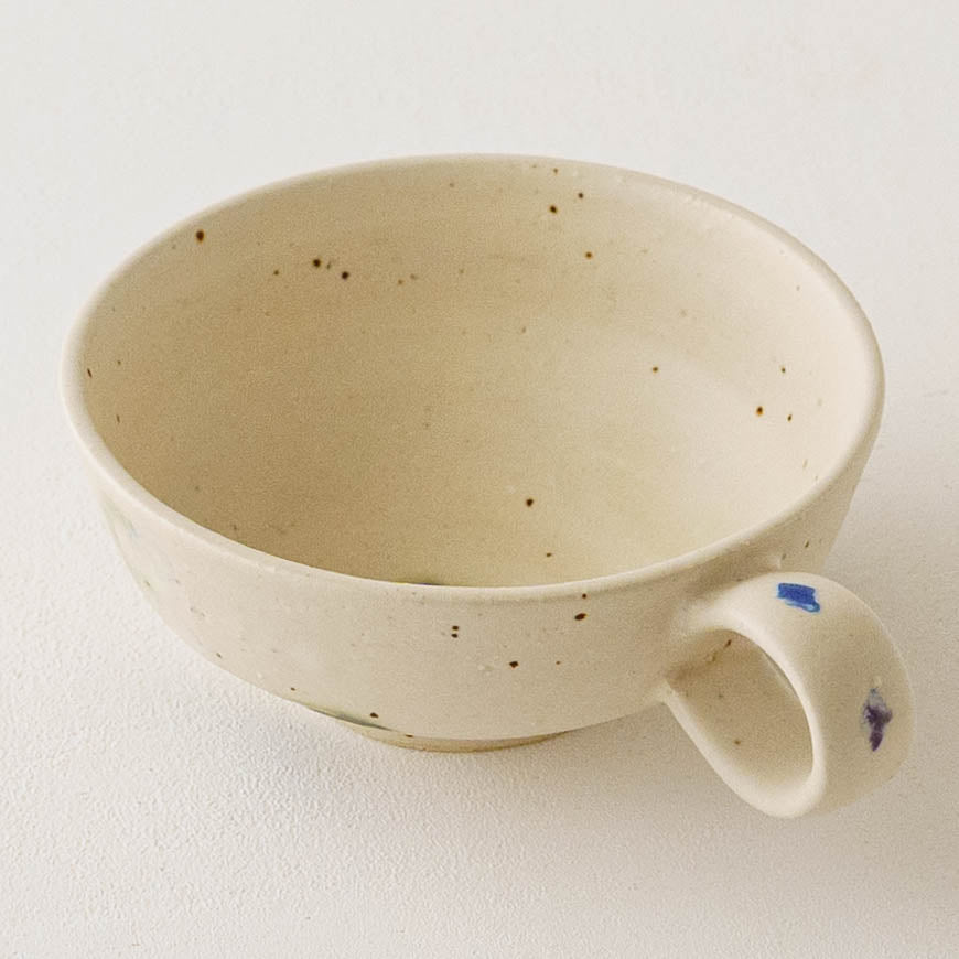 Flower soup mug white B | Yukiko Nagahama (Yabukarabou)