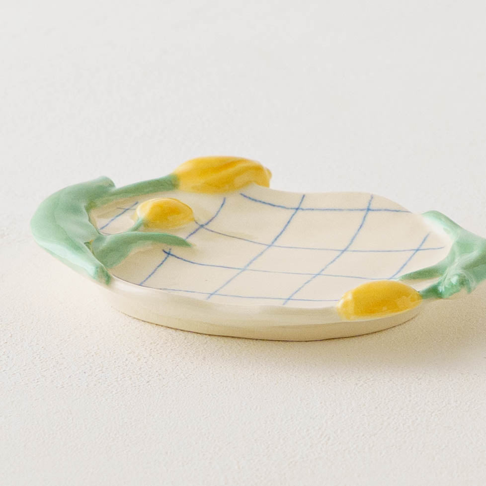 Tulip small plate H | Oya Sairi