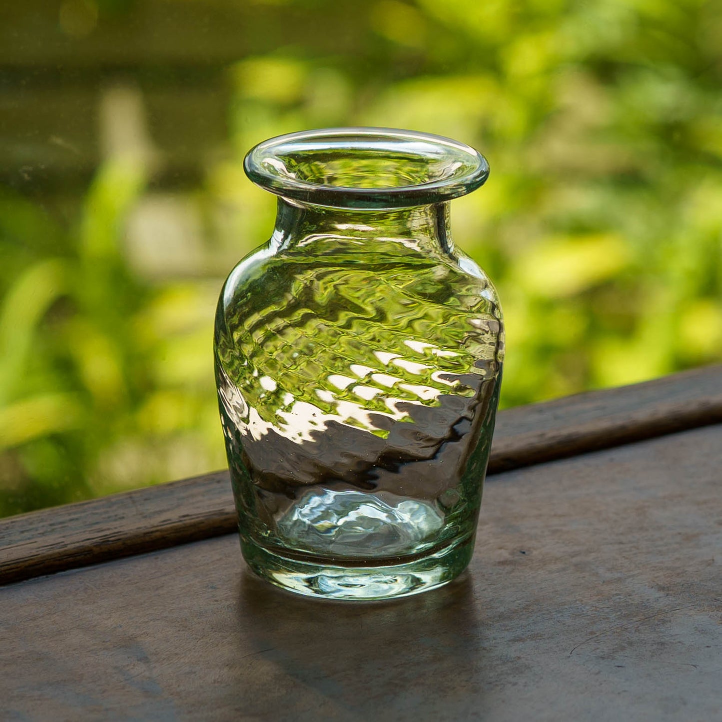 壺型花瓶　小　白｜ニジノハ　平岩愛子