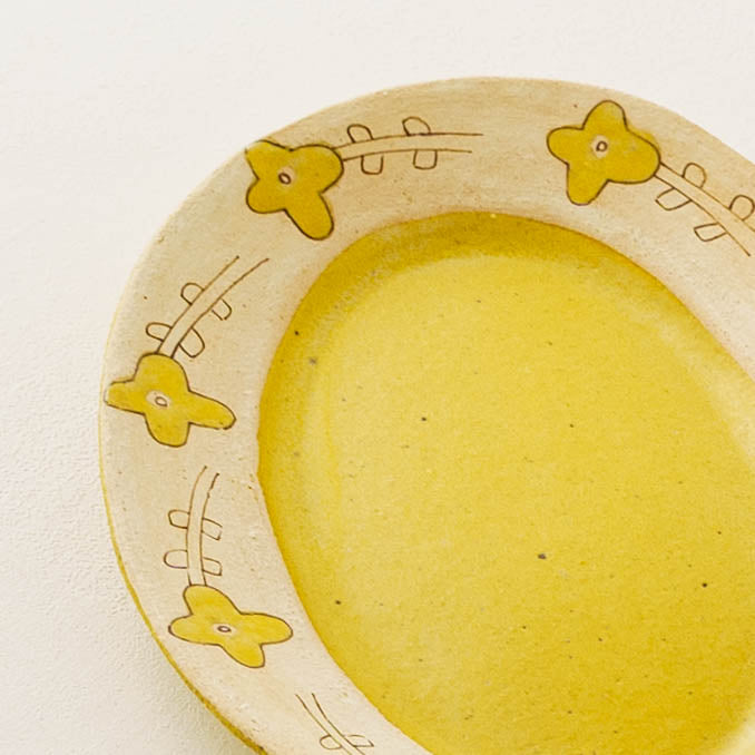 Oval plate yellow flower M | Asako Okamura