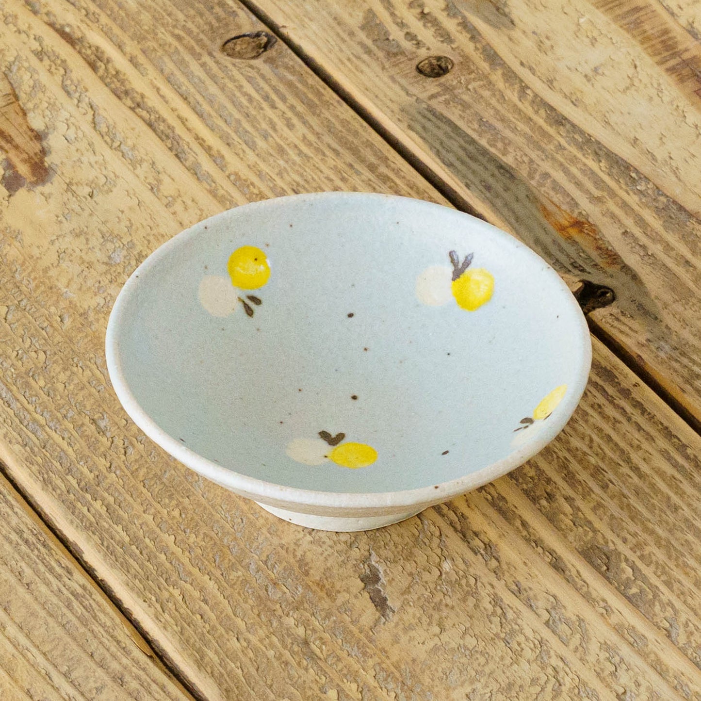 Flat bowl butterfly light blue x white | Harada Haruko
