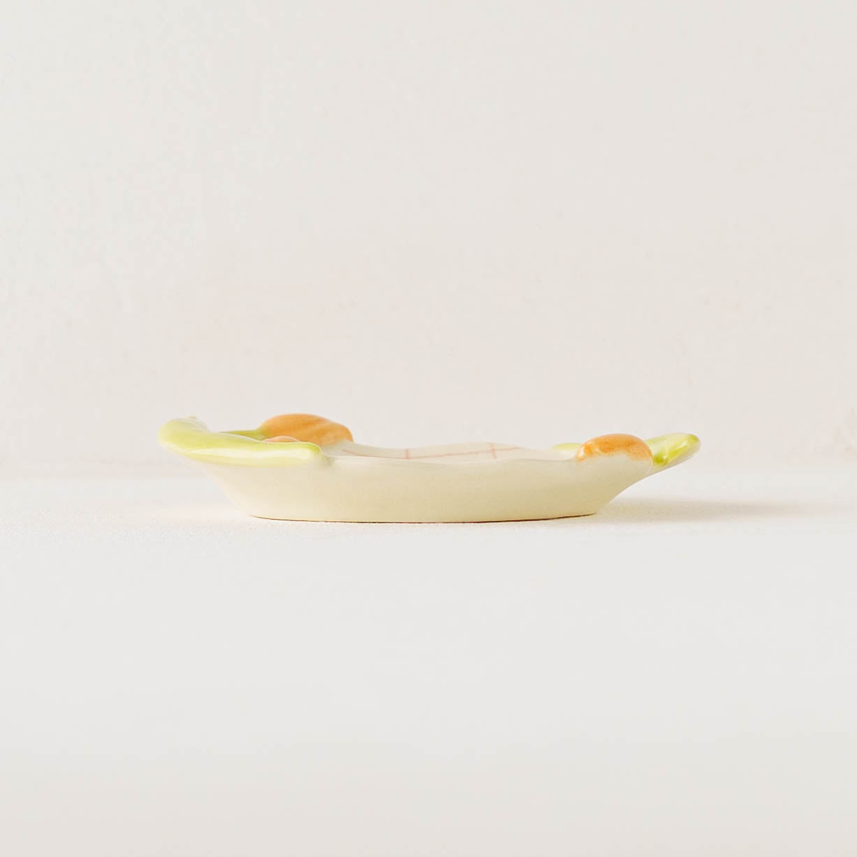Tulip small plate K | Oya Sairi