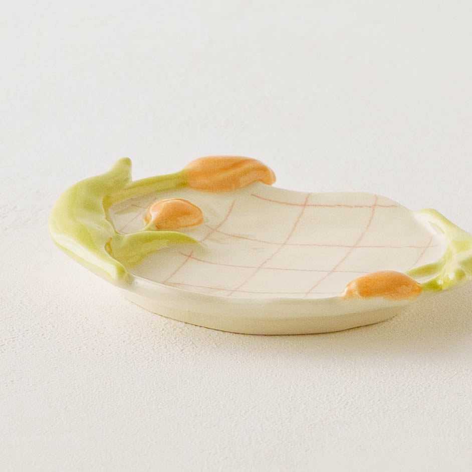 Tulip small plate K | Oya Sairi